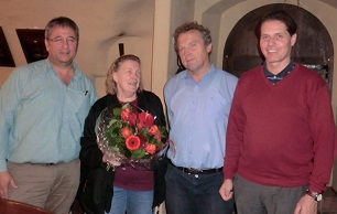 Martin Schaeffer (10 Jahre), Brigitte Menzel (50 Jahre), Willy Bernhard (40 Jahre) und Dieter Stauber (Kreisvorsitzender und Landtagskandidat)