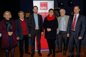 Leni Breymaier mit Hilde Mattheis, Charlie Maier, Leon Hahn, Jens-Hermann Treuner und Dieter Stauber